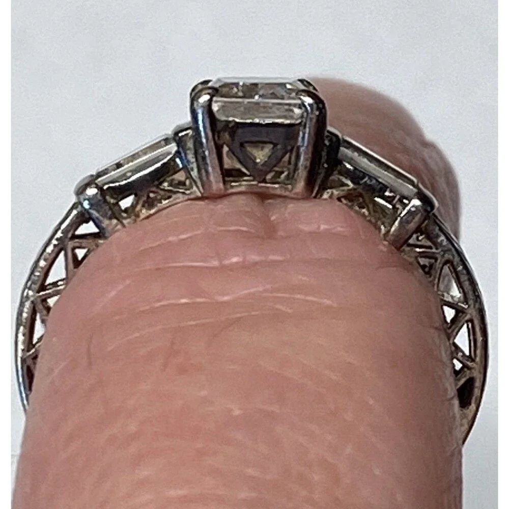 Art Deco Style 925 Sterling Silver CZ Ring Size 8 Baguette Chevron Band